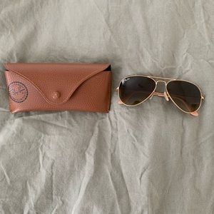Ray-Ban Aviator Sunglasses - Gold